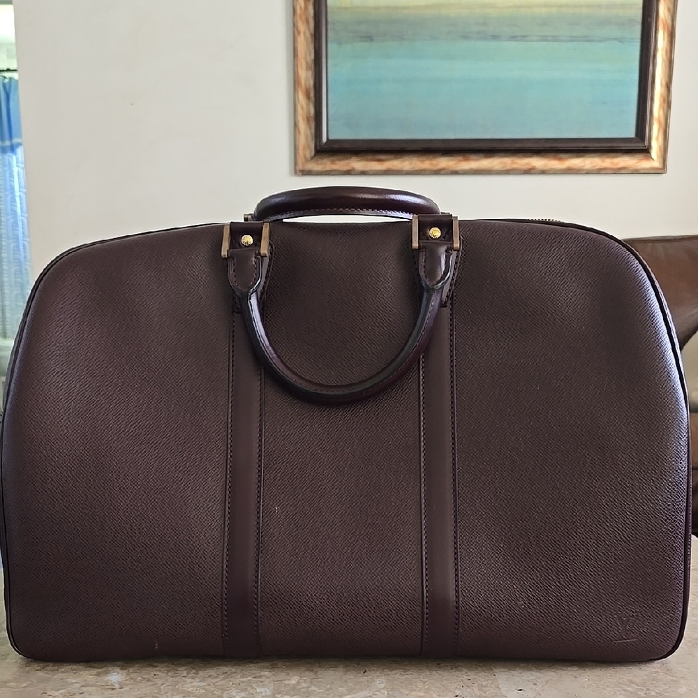 LOUIS VUITTON BURGUNDY DUFFLE BAG TAIGA LEATHER